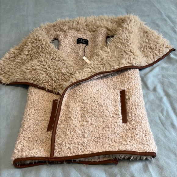 Love Tree Women’s Long Furry Vest - Picture 5 of 7